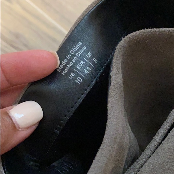 Suede high heeled boots - Picture 3 of 6